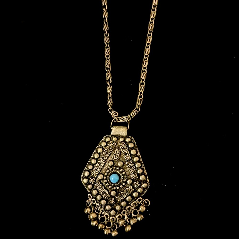 Antique Silver Colored Pendant and Chain